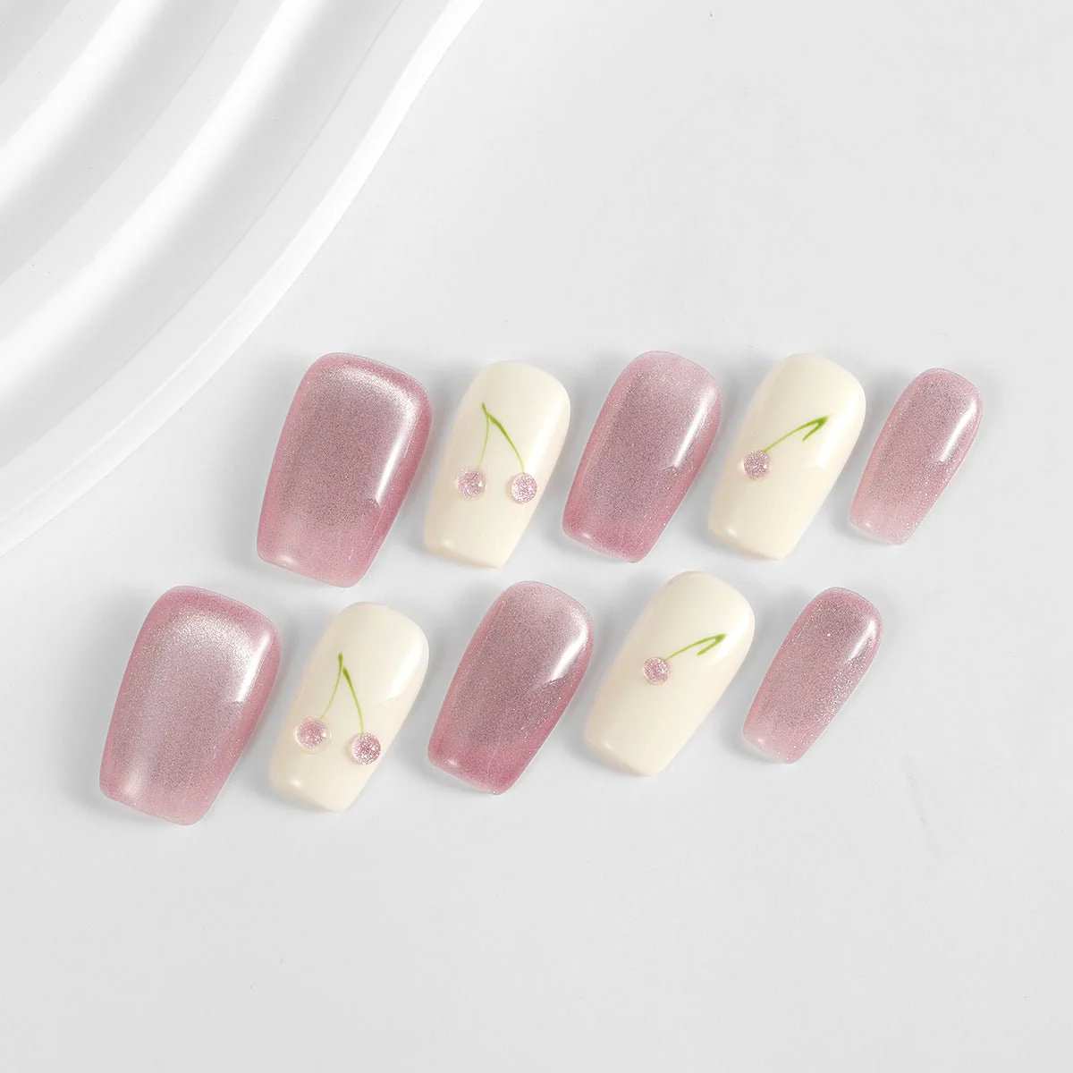 Trending Makeup & Beauty